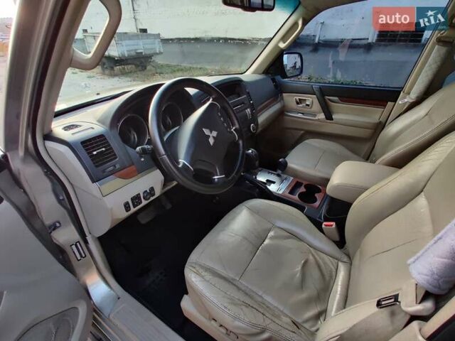 Бежевый Мицубиси Паджеро Вагон, объемом двигателя 2.97 л и пробегом 207 тыс. км за 7500 $, фото 13 на Automoto.ua