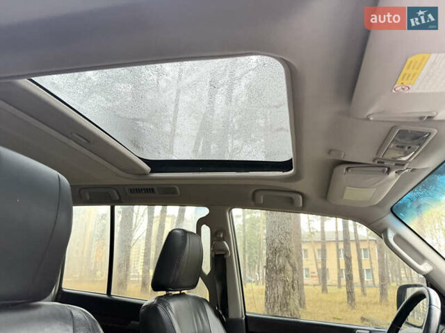 Бежевий Міцубісі Паджеро Вагон, об'ємом двигуна 3.2 л та пробігом 211 тис. км за 12800 $, фото 15 на Automoto.ua