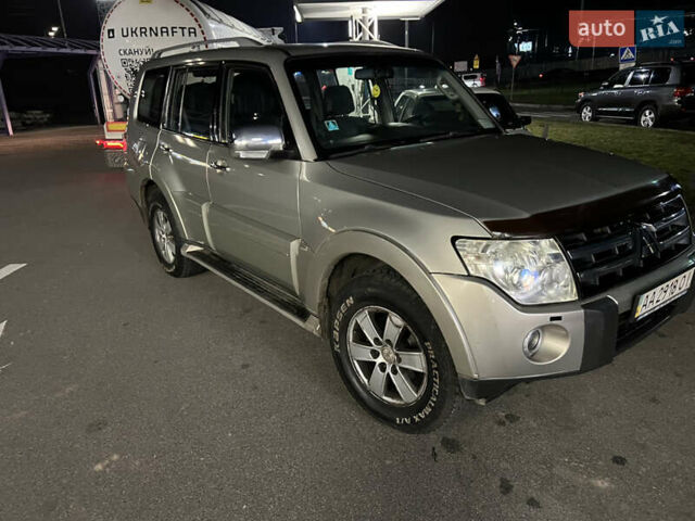 Бежевый Мицубиси Паджеро Вагон, объемом двигателя 2.97 л и пробегом 198 тыс. км за 7950 $, фото 10 на Automoto.ua