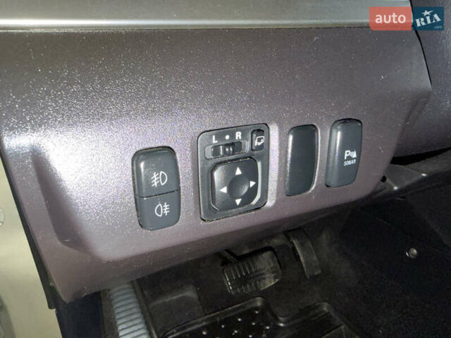 Бежевий Міцубісі Паджеро Вагон, об'ємом двигуна 3.2 л та пробігом 211 тис. км за 12800 $, фото 24 на Automoto.ua