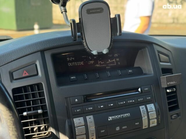 Бежевий Міцубісі Паджеро Вагон, об'ємом двигуна 3 л та пробігом 252 тис. км за 13390 $, фото 26 на Automoto.ua