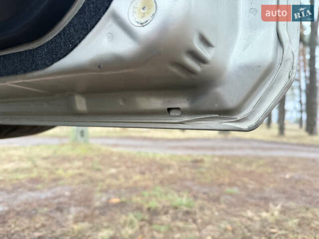 Бежевий Міцубісі Паджеро Вагон, об'ємом двигуна 3.2 л та пробігом 211 тис. км за 12800 $, фото 44 на Automoto.ua