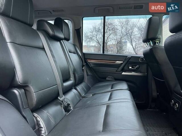 Бежевый Мицубиси Паджеро Вагон, объемом двигателя 3.2 л и пробегом 146 тыс. км за 19200 $, фото 22 на Automoto.ua