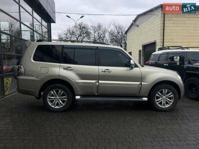 Бежевый Мицубиси Паджеро Вагон, объемом двигателя 3.2 л и пробегом 146 тыс. км за 19200 $, фото 7 на Automoto.ua