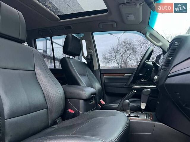 Бежевый Мицубиси Паджеро Вагон, объемом двигателя 3.2 л и пробегом 146 тыс. км за 19200 $, фото 20 на Automoto.ua