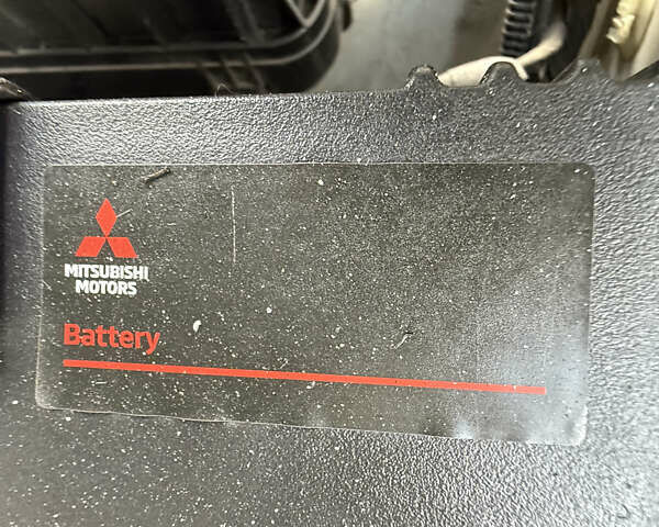 Бежевый Мицубиси Паджеро Вагон, объемом двигателя 3.2 л и пробегом 189 тыс. км за 18899 $, фото 20 на Automoto.ua