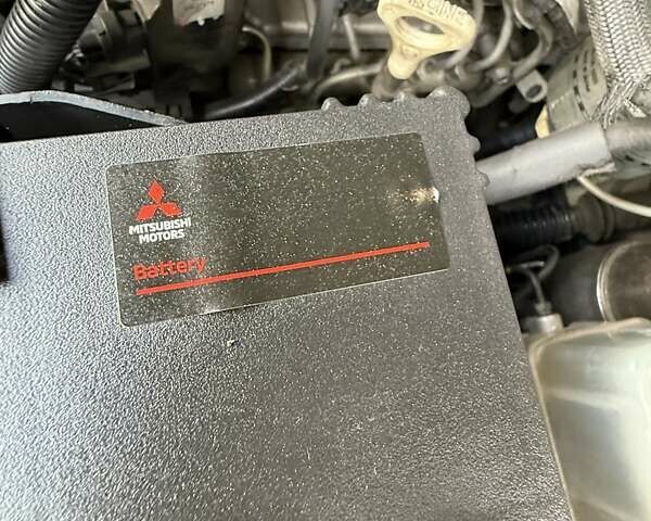 Бежевый Мицубиси Паджеро Вагон, объемом двигателя 3.2 л и пробегом 189 тыс. км за 18899 $, фото 21 на Automoto.ua