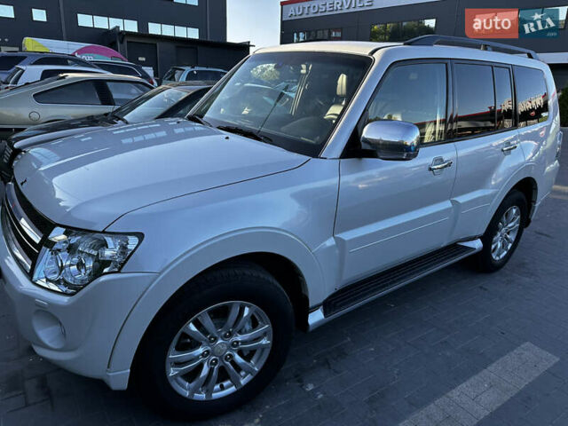 Бежевый Мицубиси Паджеро Вагон, объемом двигателя 3.2 л и пробегом 202 тыс. км за 21000 $, фото 7 на Automoto.ua