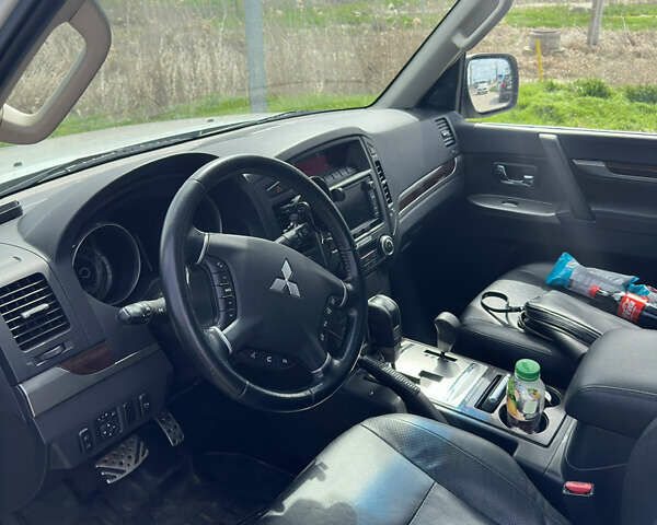 Бежевый Мицубиси Паджеро Вагон, объемом двигателя 3.2 л и пробегом 202 тыс. км за 21000 $, фото 12 на Automoto.ua