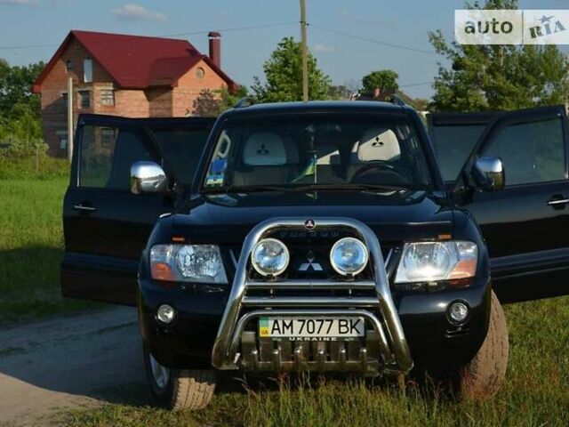 Чорний Міцубісі Паджеро Вагон, об'ємом двигуна 3.5 л та пробігом 105 тис. км за 12500 $, фото 6 на Automoto.ua