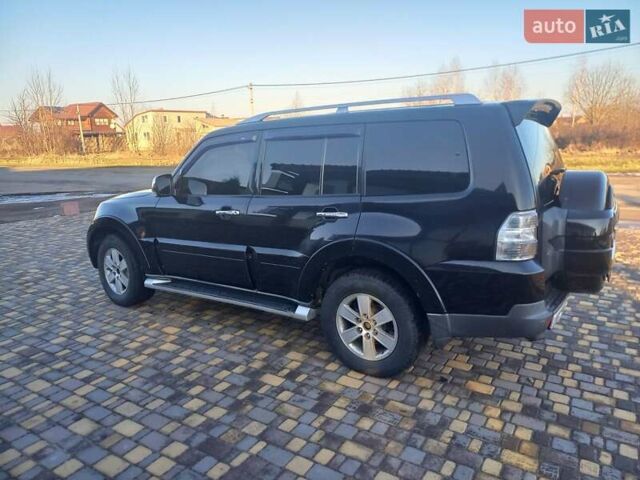 Чорний Міцубісі Паджеро Вагон, об'ємом двигуна 3.2 л та пробігом 350 тис. км за 12000 $, фото 1 на Automoto.ua