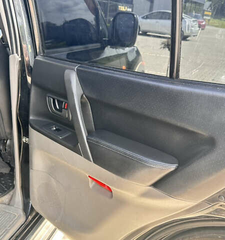 Черный Мицубиси Паджеро Вагон, объемом двигателя 3.5 л и пробегом 455 тыс. км за 6500 $, фото 11 на Automoto.ua