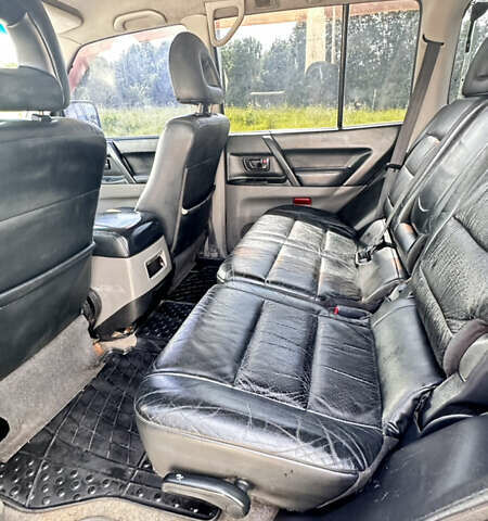 Черный Мицубиси Паджеро Вагон, объемом двигателя 3.5 л и пробегом 455 тыс. км за 6500 $, фото 20 на Automoto.ua