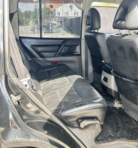 Черный Мицубиси Паджеро Вагон, объемом двигателя 3.5 л и пробегом 455 тыс. км за 6500 $, фото 9 на Automoto.ua