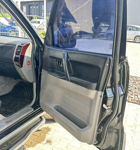 Черный Мицубиси Паджеро Вагон, объемом двигателя 3.5 л и пробегом 455 тыс. км за 6500 $, фото 8 на Automoto.ua