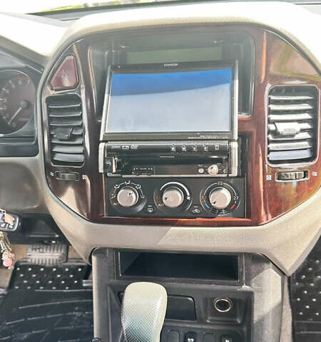 Черный Мицубиси Паджеро Вагон, объемом двигателя 3.5 л и пробегом 455 тыс. км за 6500 $, фото 4 на Automoto.ua