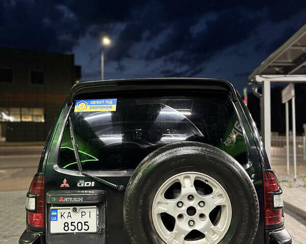 Черный Мицубиси Паджеро Вагон, объемом двигателя 3.5 л и пробегом 320 тыс. км за 8200 $, фото 4 на Automoto.ua