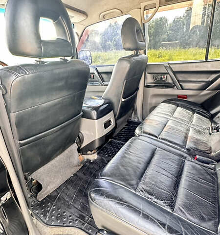 Черный Мицубиси Паджеро Вагон, объемом двигателя 3.5 л и пробегом 455 тыс. км за 6500 $, фото 16 на Automoto.ua