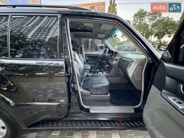 Черный Мицубиси Паджеро Вагон, объемом двигателя 3.5 л и пробегом 271 тыс. км за 6999 $, фото 59 на Automoto.ua
