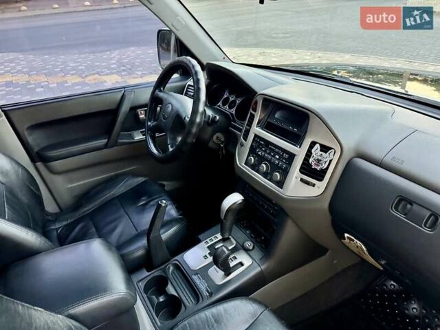 Черный Мицубиси Паджеро Вагон, объемом двигателя 3.5 л и пробегом 271 тыс. км за 6999 $, фото 62 на Automoto.ua