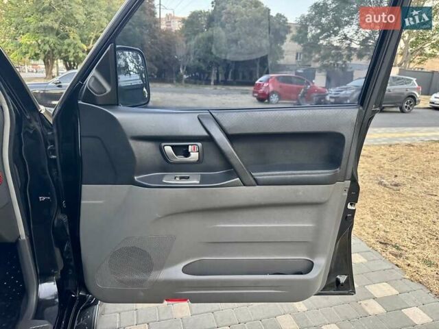 Черный Мицубиси Паджеро Вагон, объемом двигателя 3.5 л и пробегом 271 тыс. км за 6999 $, фото 52 на Automoto.ua