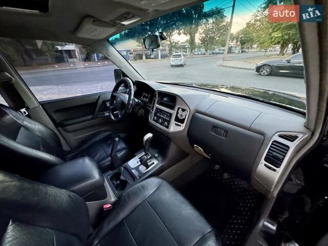 Черный Мицубиси Паджеро Вагон, объемом двигателя 3.5 л и пробегом 271 тыс. км за 6999 $, фото 61 на Automoto.ua