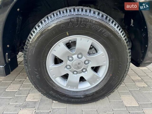 Черный Мицубиси Паджеро Вагон, объемом двигателя 3.5 л и пробегом 271 тыс. км за 6999 $, фото 18 на Automoto.ua