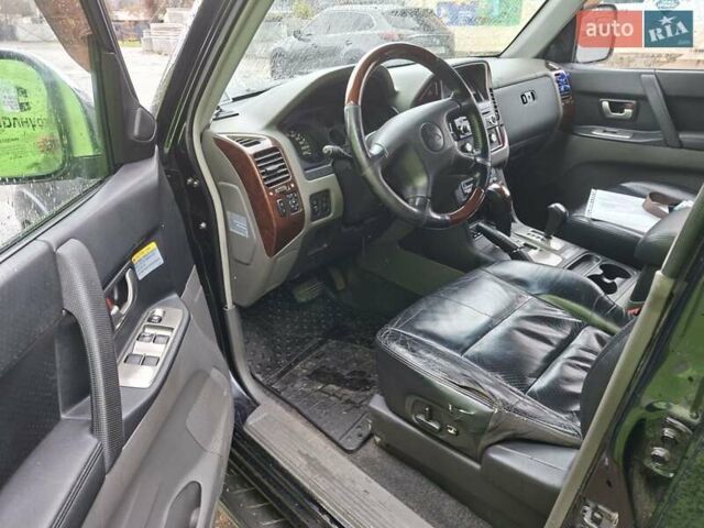 Черный Мицубиси Паджеро Вагон, объемом двигателя 3.5 л и пробегом 245 тыс. км за 7200 $, фото 12 на Automoto.ua