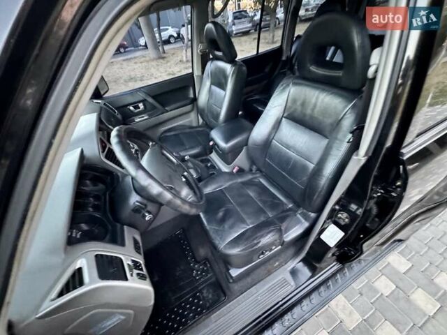 Черный Мицубиси Паджеро Вагон, объемом двигателя 3.5 л и пробегом 271 тыс. км за 6999 $, фото 43 на Automoto.ua
