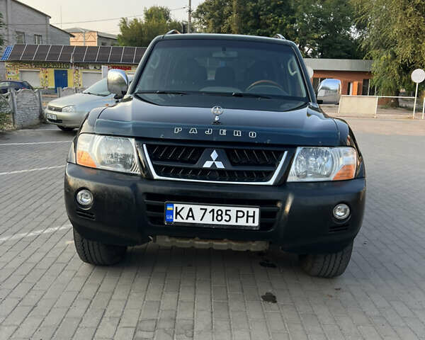 Чорний Міцубісі Паджеро Вагон, об'ємом двигуна 2.97 л та пробігом 225 тис. км за 8000 $, фото 13 на Automoto.ua