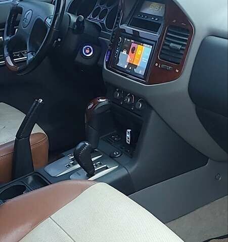 Черный Мицубиси Паджеро Вагон, объемом двигателя 3.2 л и пробегом 347 тыс. км за 10500 $, фото 7 на Automoto.ua