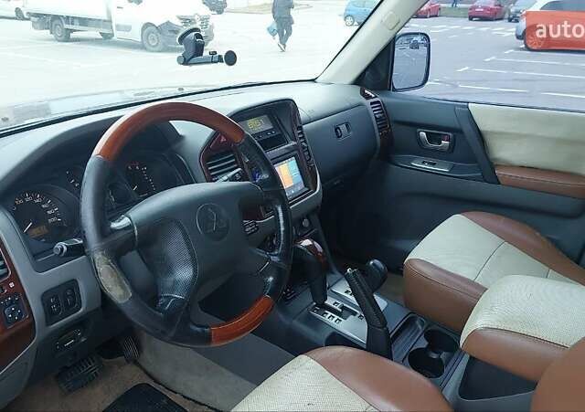 Черный Мицубиси Паджеро Вагон, объемом двигателя 3.2 л и пробегом 347 тыс. км за 10500 $, фото 8 на Automoto.ua