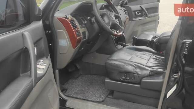 Черный Мицубиси Паджеро Вагон, объемом двигателя 3.5 л и пробегом 245 тыс. км за 10900 $, фото 8 на Automoto.ua