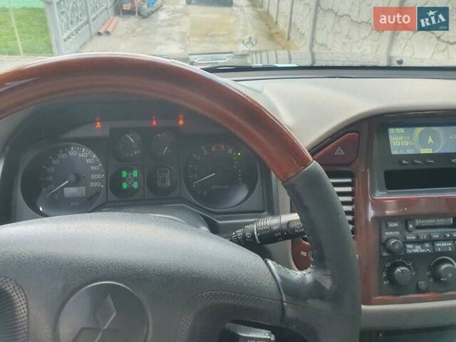 Чорний Міцубісі Паджеро Вагон, об'ємом двигуна 3 л та пробігом 228 тис. км за 12000 $, фото 9 на Automoto.ua