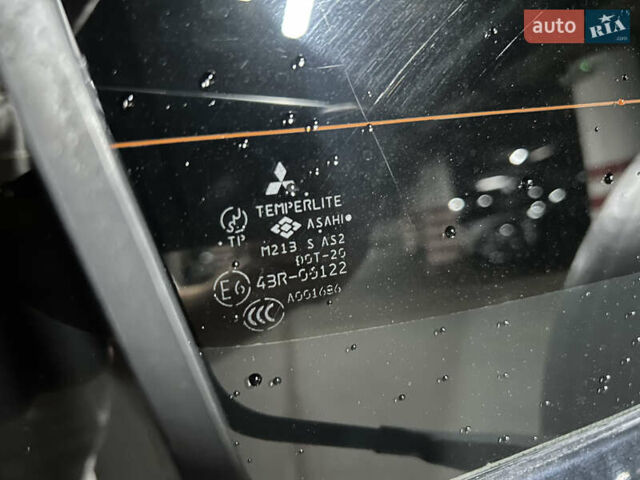 Черный Мицубиси Паджеро Вагон, объемом двигателя 3.2 л и пробегом 254 тыс. км за 10600 $, фото 16 на Automoto.ua