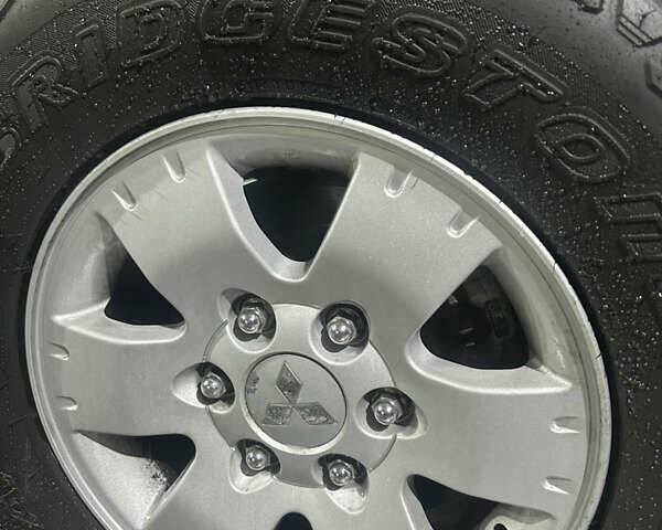 Черный Мицубиси Паджеро Вагон, объемом двигателя 3.2 л и пробегом 254 тыс. км за 10600 $, фото 58 на Automoto.ua