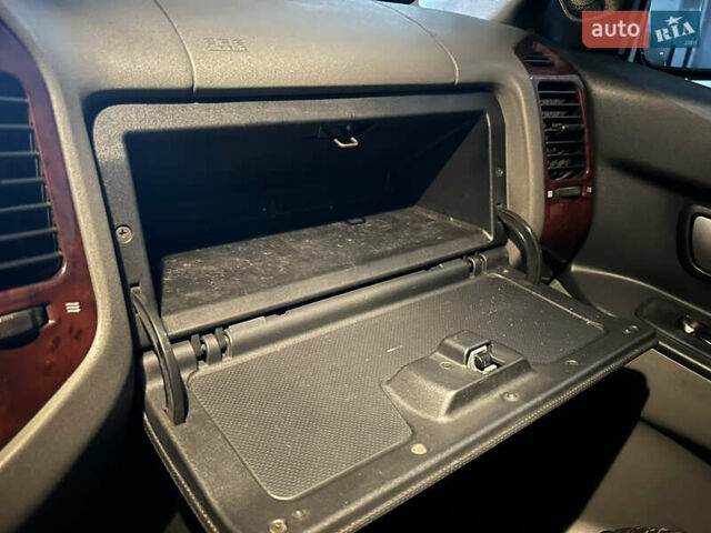 Черный Мицубиси Паджеро Вагон, объемом двигателя 3.2 л и пробегом 254 тыс. км за 10600 $, фото 40 на Automoto.ua