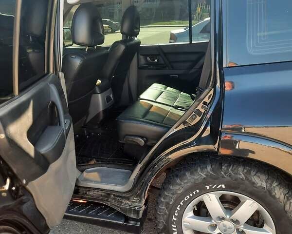 Чорний Міцубісі Паджеро Вагон, об'ємом двигуна 3.5 л та пробігом 252 тис. км за 7200 $, фото 8 на Automoto.ua