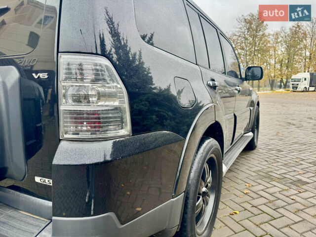 Чорний Міцубісі Паджеро Вагон, об'ємом двигуна 2.97 л та пробігом 220 тис. км за 9999 $, фото 9 на Automoto.ua