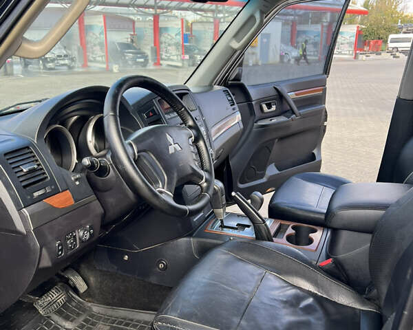 Черный Мицубиси Паджеро Вагон, объемом двигателя 2.97 л и пробегом 269 тыс. км за 9600 $, фото 9 на Automoto.ua