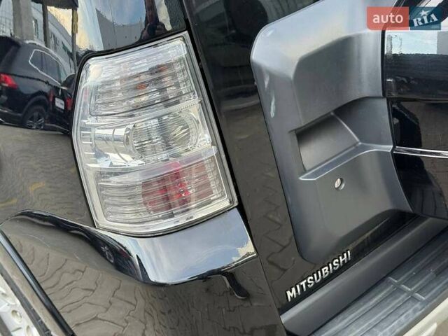 Черный Мицубиси Паджеро Вагон, объемом двигателя 3.2 л и пробегом 230 тыс. км за 13200 $, фото 15 на Automoto.ua