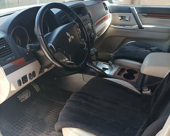 Черный Мицубиси Паджеро Вагон, объемом двигателя 2.97 л и пробегом 214 тыс. км за 10000 $, фото 9 на Automoto.ua