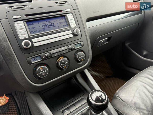 Чорний Міцубісі Паджеро Вагон, об'ємом двигуна 3.2 л та пробігом 270 тис. км за 12950 $, фото 5 на Automoto.ua