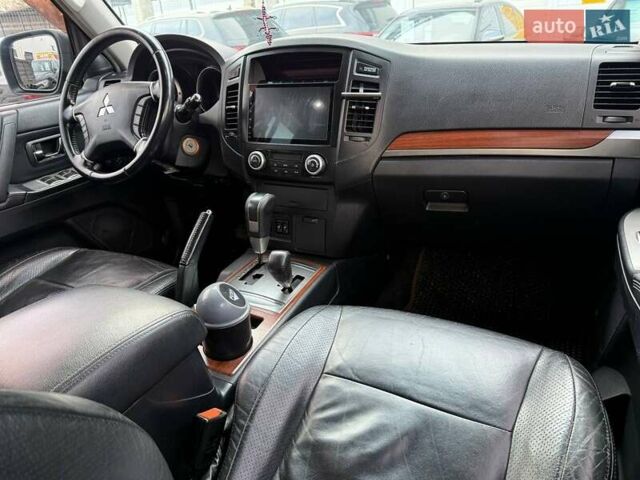 Черный Мицубиси Паджеро Вагон, объемом двигателя 3.2 л и пробегом 230 тыс. км за 13200 $, фото 19 на Automoto.ua