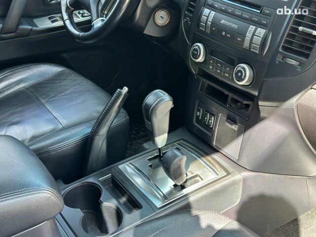 Черный Мицубиси Паджеро Вагон, объемом двигателя 3.2 л и пробегом 139 тыс. км за 14990 $, фото 39 на Automoto.ua