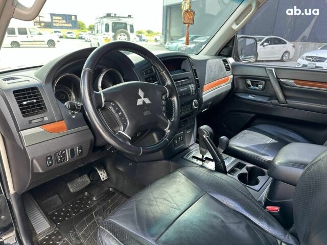 Черный Мицубиси Паджеро Вагон, объемом двигателя 3.2 л и пробегом 139 тыс. км за 14990 $, фото 18 на Automoto.ua