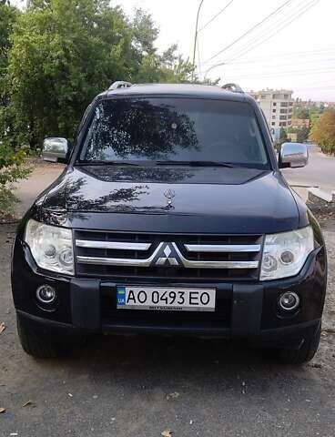 Чорний Міцубісі Паджеро Вагон, об'ємом двигуна 2.97 л та пробігом 190 тис. км за 12200 $, фото 2 на Automoto.ua