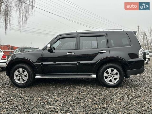 Черный Мицубиси Паджеро Вагон, объемом двигателя 3 л и пробегом 227 тыс. км за 11800 $, фото 9 на Automoto.ua
