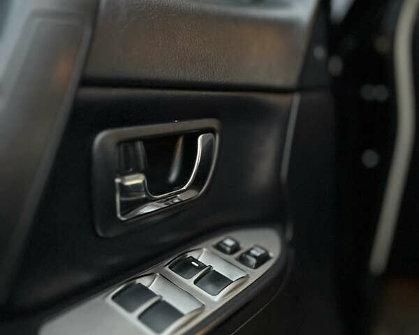 Чорний Міцубісі Паджеро Вагон, об'ємом двигуна 3.8 л та пробігом 208 тис. км за 11500 $, фото 11 на Automoto.ua