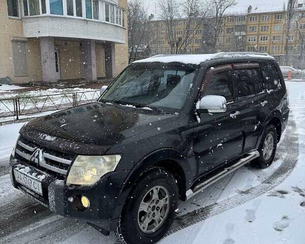 Черный Мицубиси Паджеро Вагон, объемом двигателя 2.97 л и пробегом 232 тыс. км за 9200 $, фото 1 на Automoto.ua